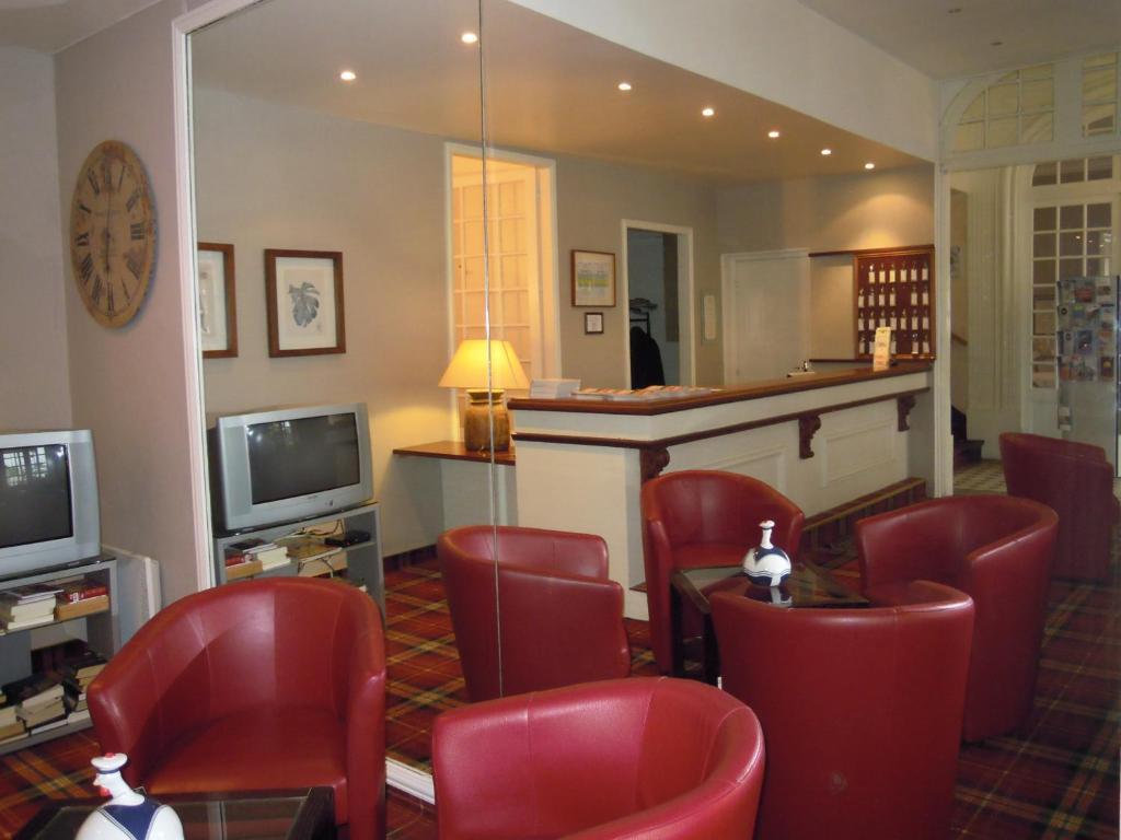 קורסיי-סור-מר Hotel De Paris מראה חיצוני תמונה