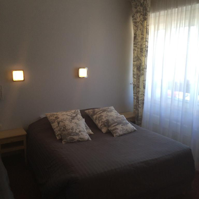 קורסיי-סור-מר Hotel De Paris מראה חיצוני תמונה